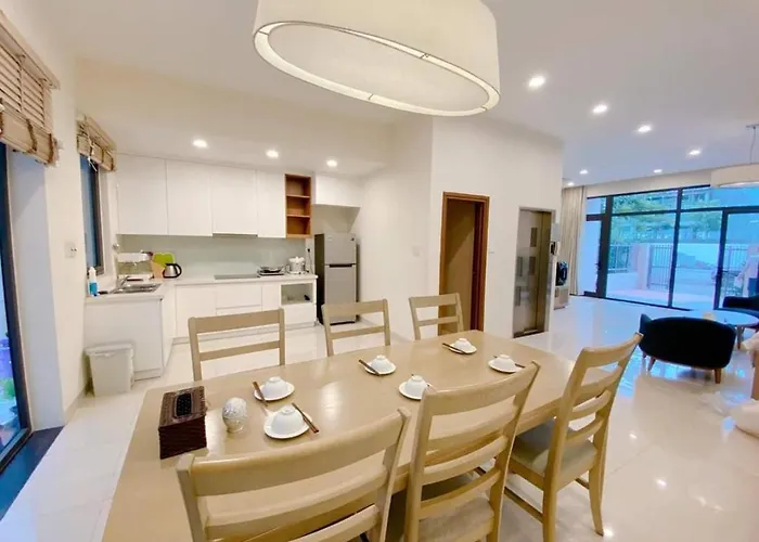 Royal Lotus Apartment Ha Long