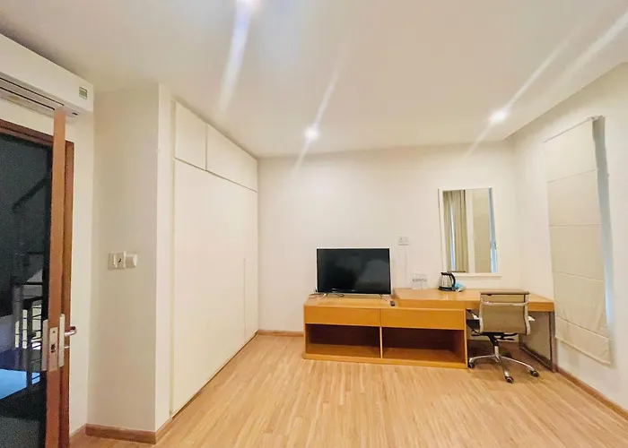 Royal Lotus Apartment *